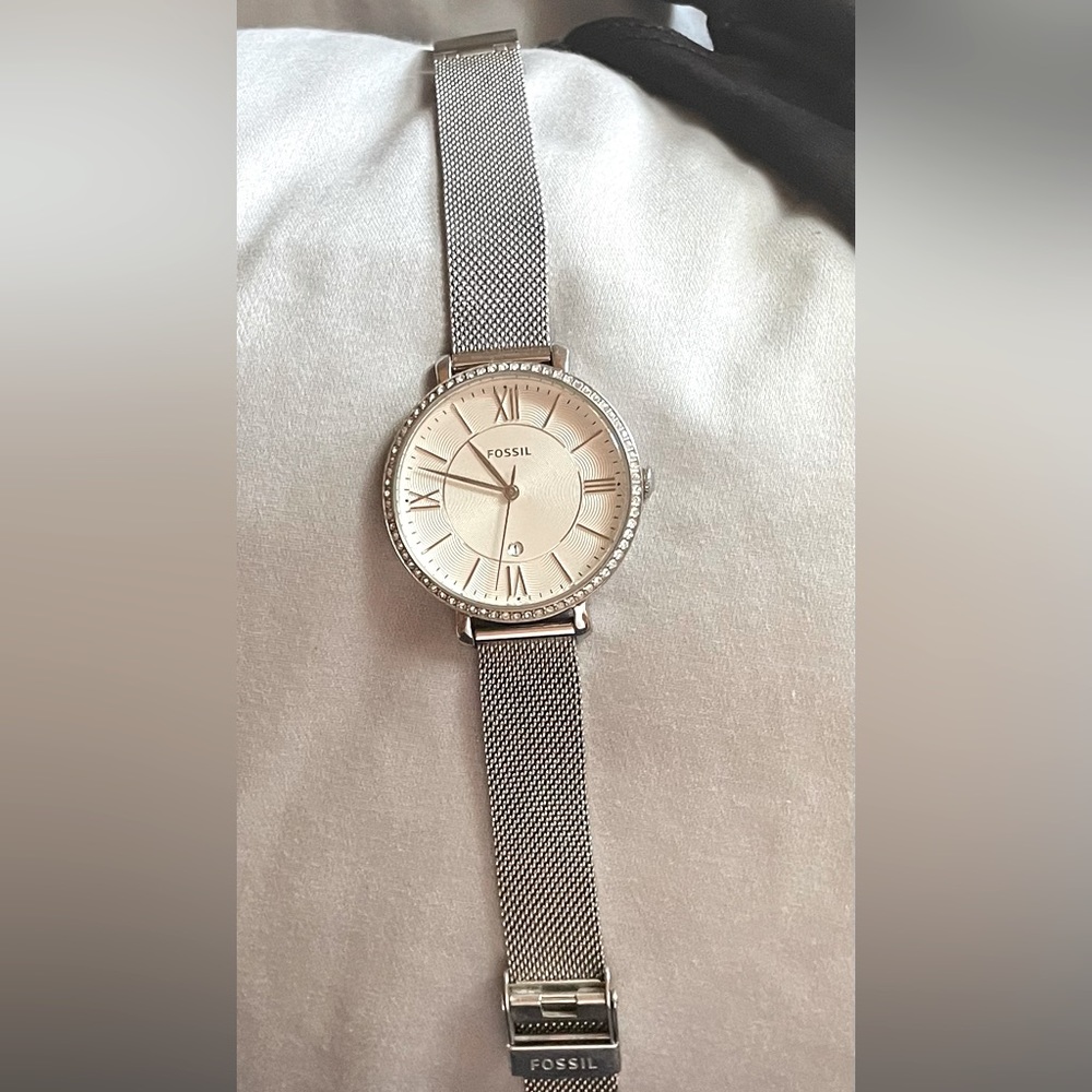 Women’s silver fossil watch. I have two!